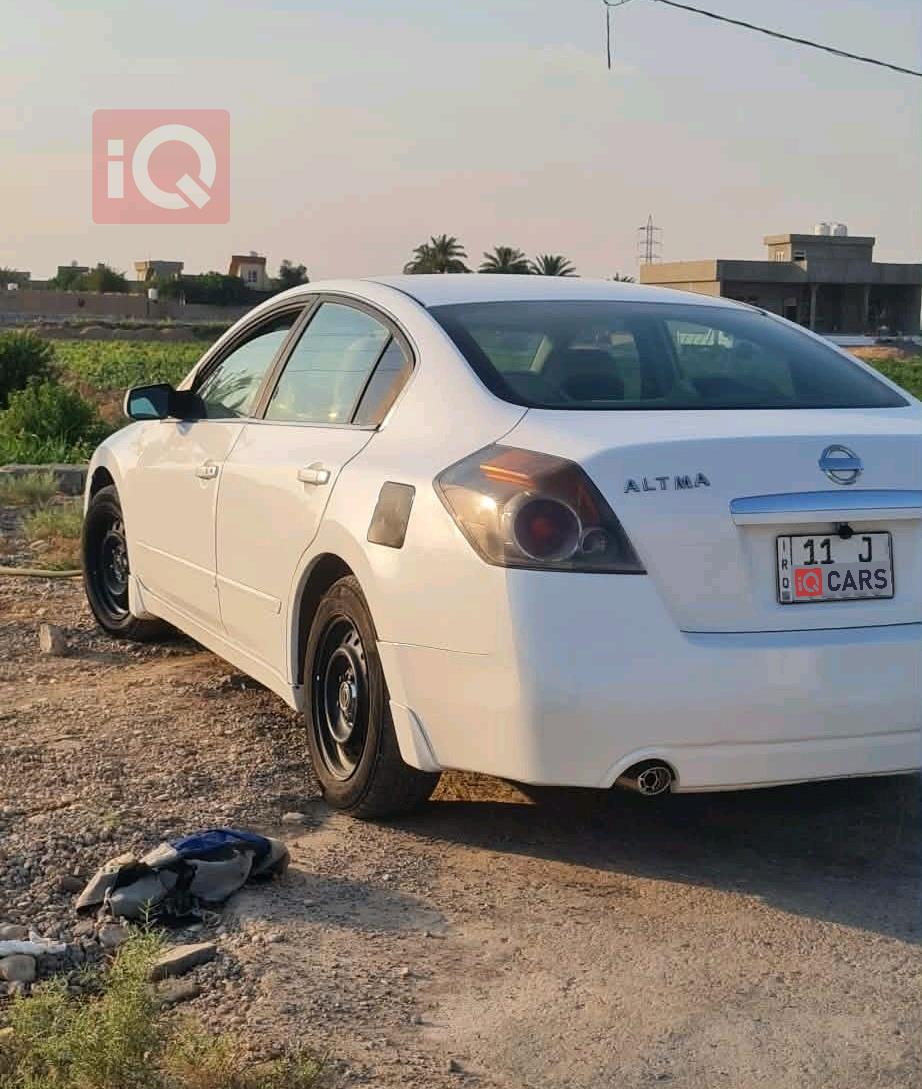 نيسان ألتيما